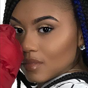 Meet your Posher, Candace